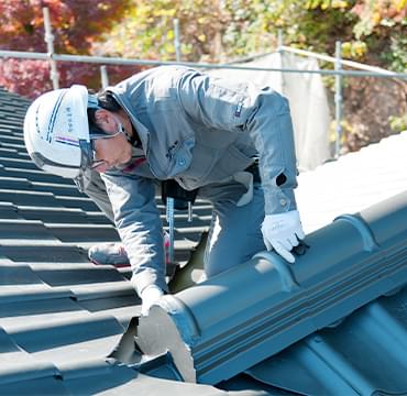 屋根の葺き替え・雨どいの修理